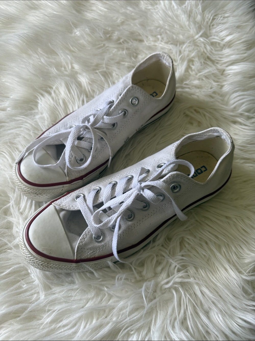 Converse White Canvas Low Top Sneakers Red Stripe 7.5 Classic Chuck Taylor Shoes - Picture 3 of 7